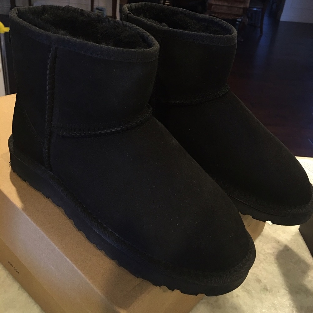 UGG