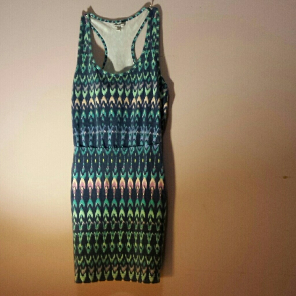 Patterned Dress - Picture 2 of 3