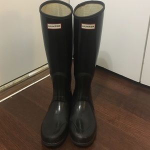 Glossy hunter boots