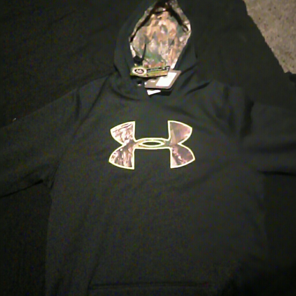 Under Armour Hoodie