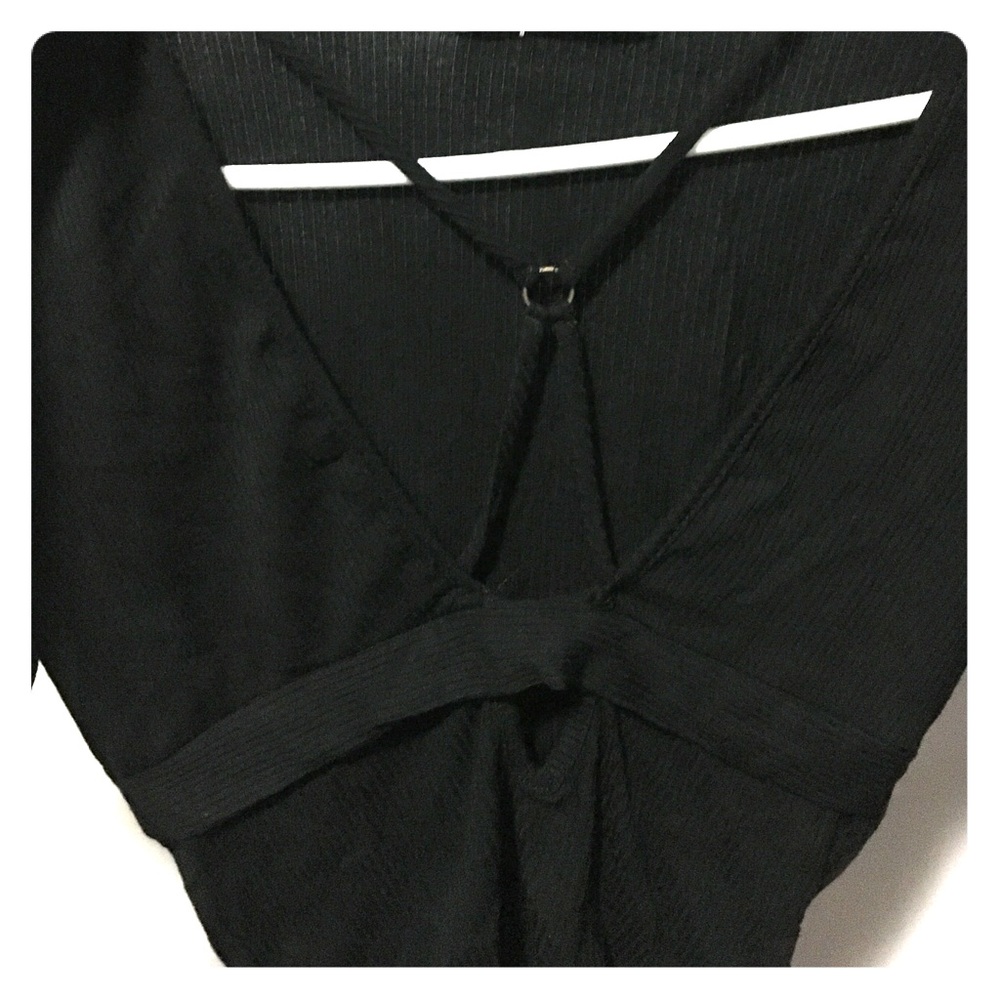 Black crop top!