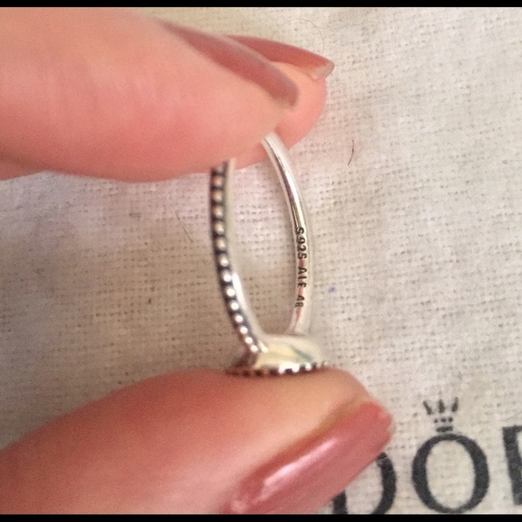 100% Authentic Pandora ring - Picture 3 of 3