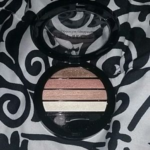 4-color eye shadow palette 4-color eye shadow palette