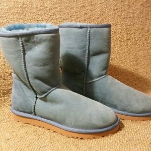Ugg Boats- Never Worn