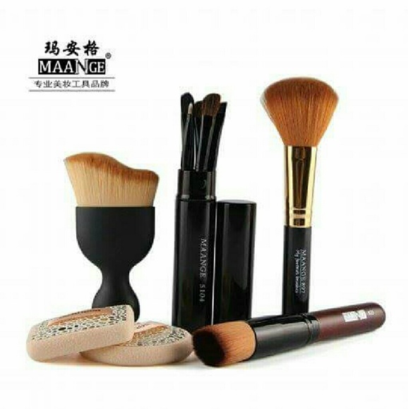 Other - Set Pro Eye Lip Makeup Brush Set Foundation Brush