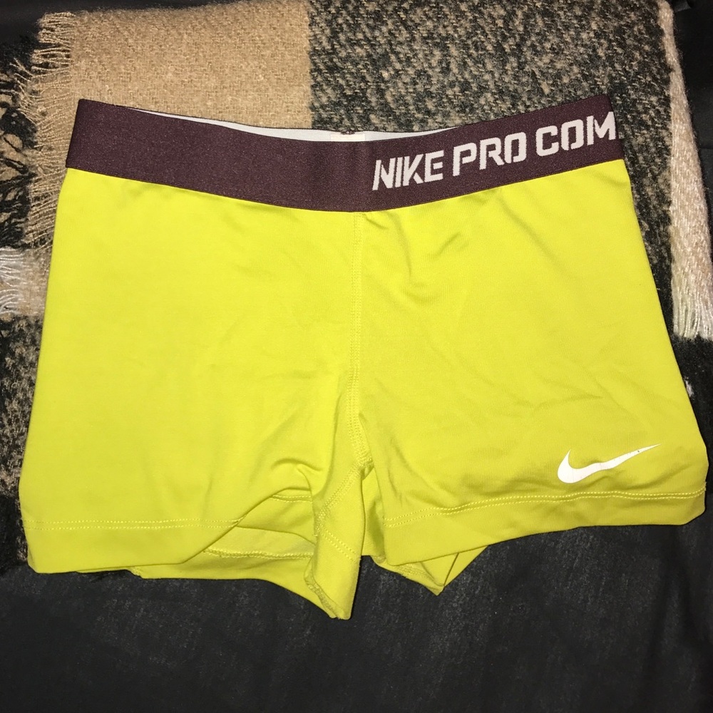 YELLOW NIKE PROS