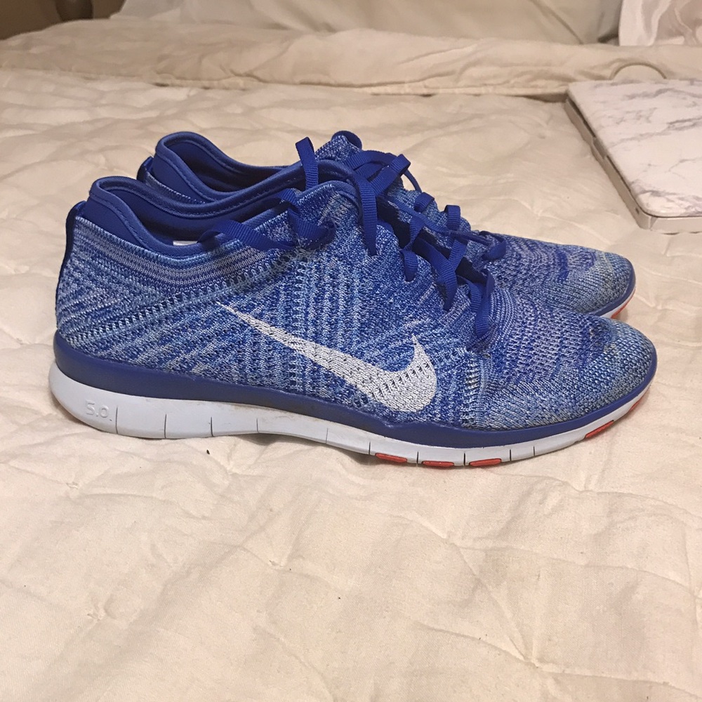 Nikes size 9.5!