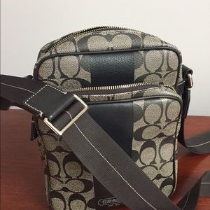 Coach Men's Flight Crossbody Signature Bag