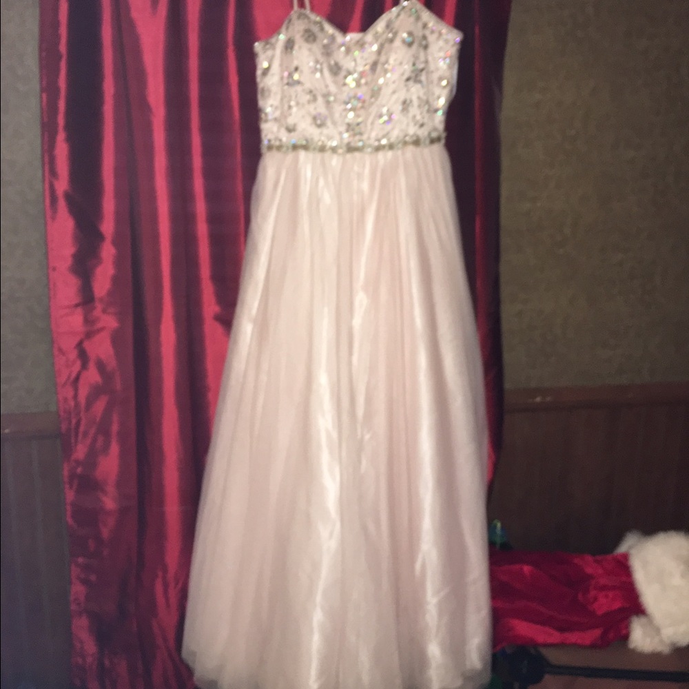 beautiful Prom dress