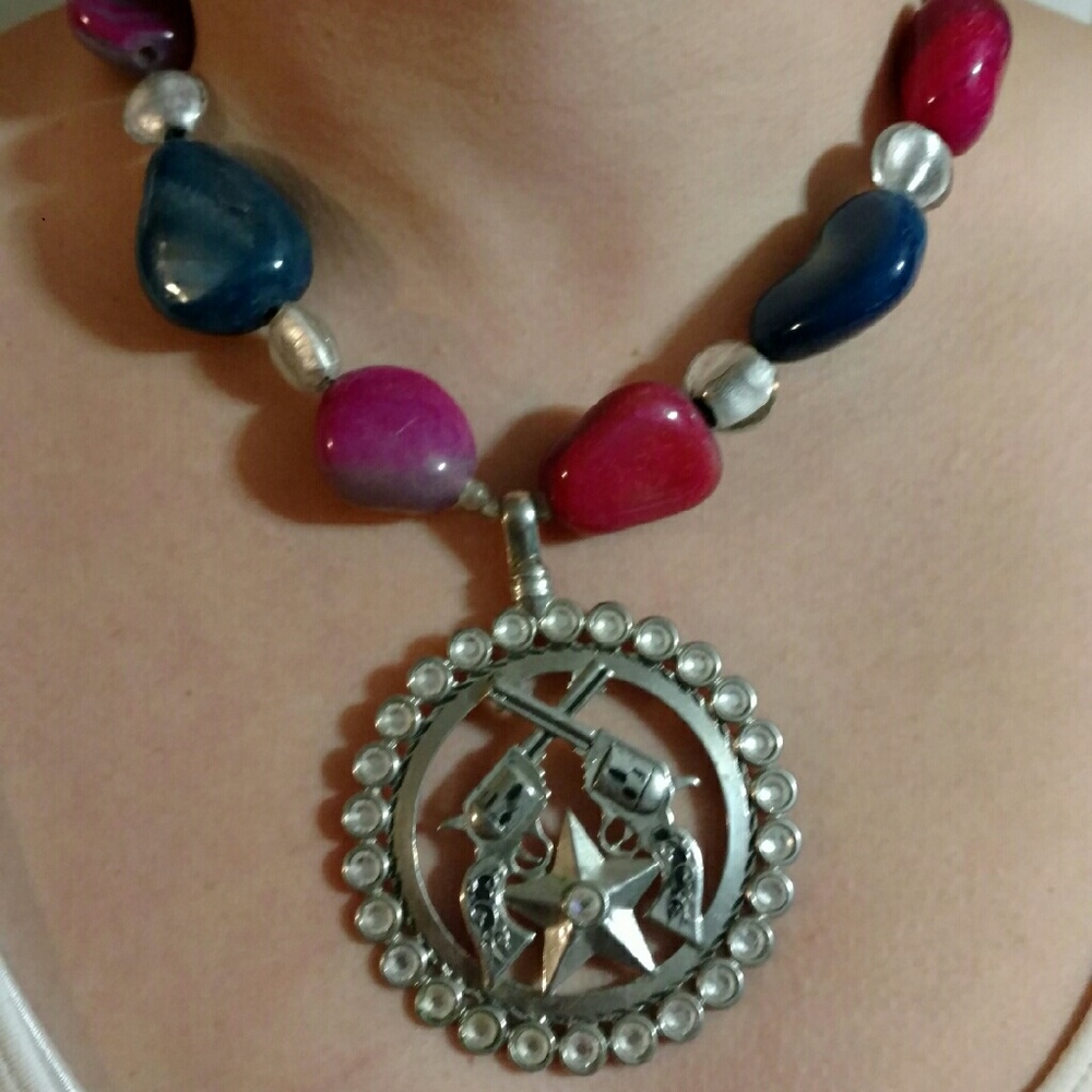 Gun pendant necklace