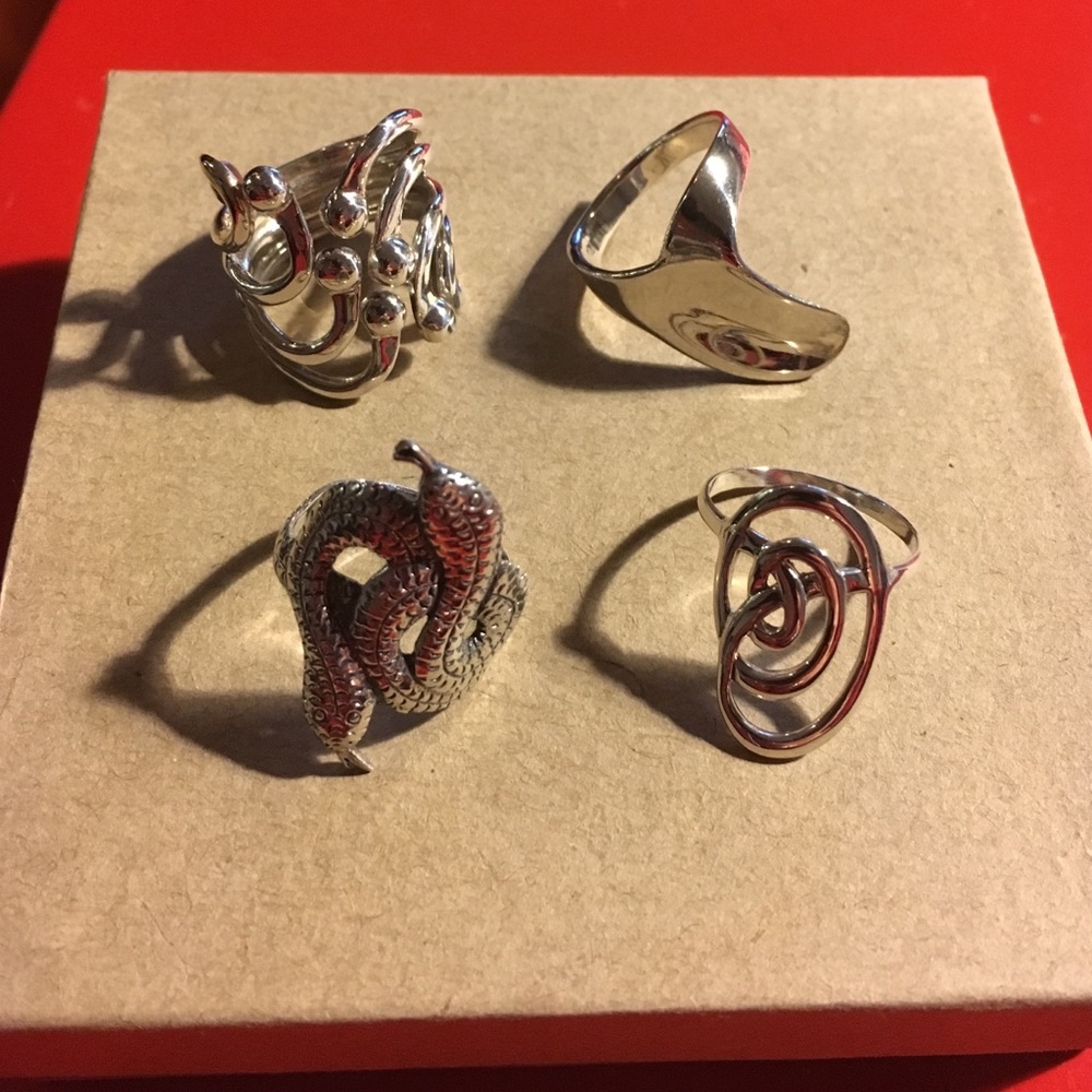 Sterling silver ring. size 6