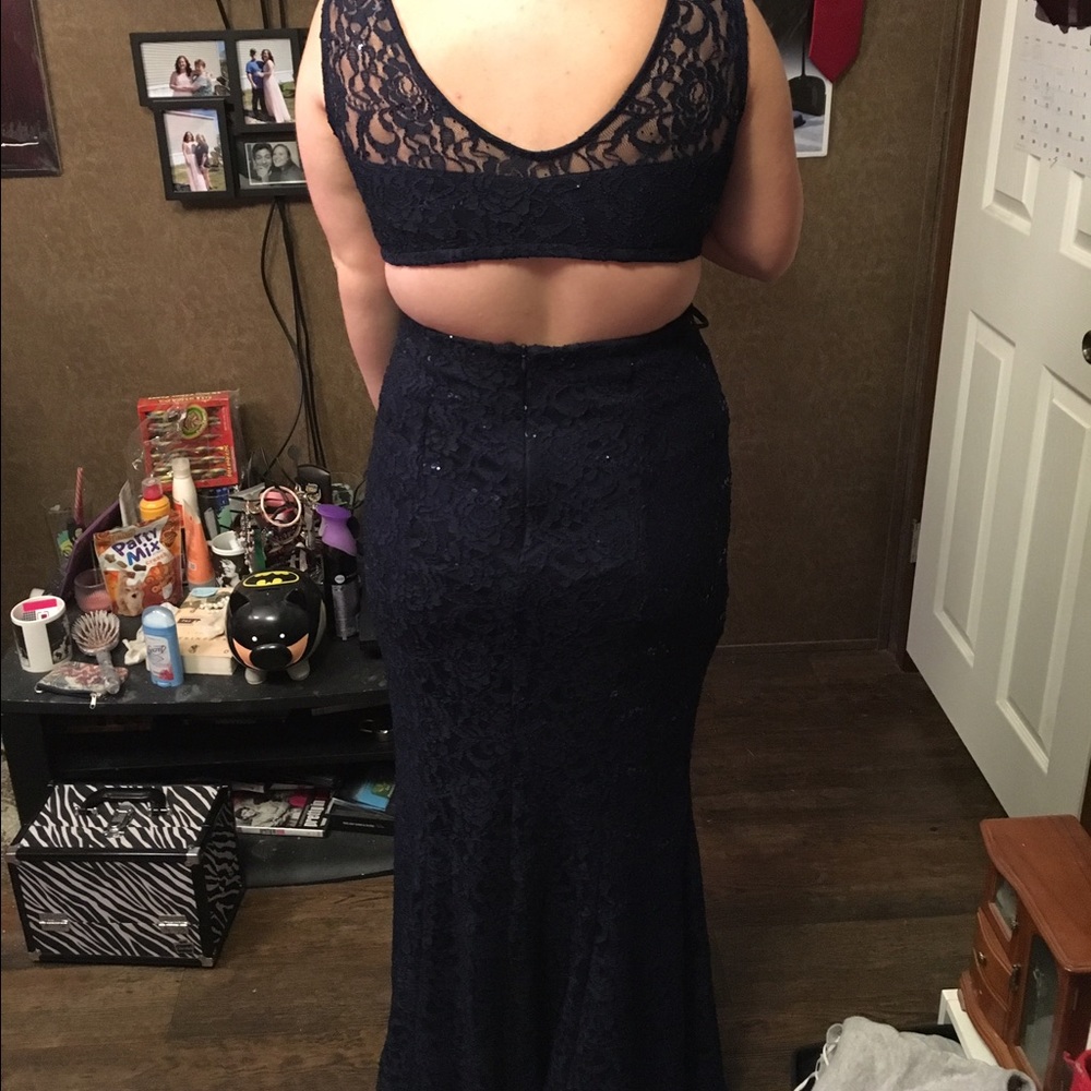 Prom dress - Picture 2 of 2