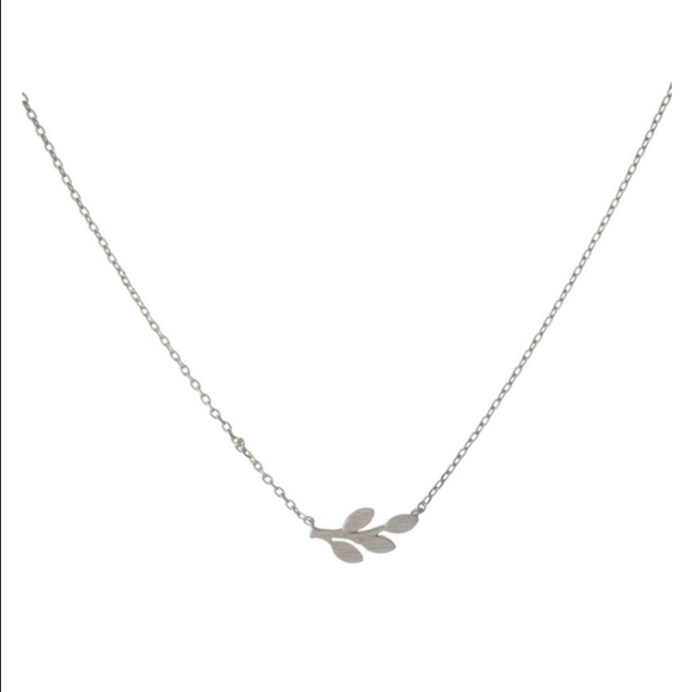 Silver leaf Pendant necklace