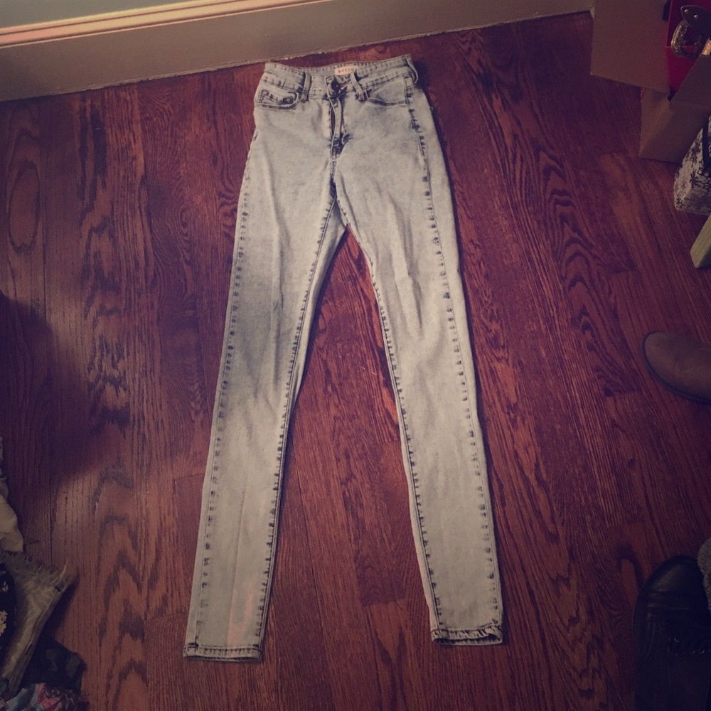 Pacsun Bullhead Hi rise skinny jeans ! Size 1
