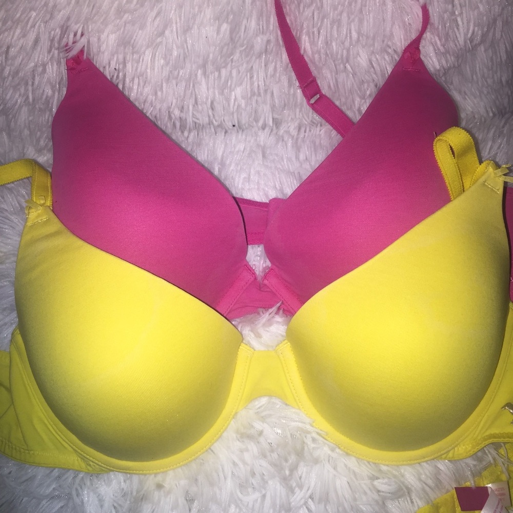 Set of 2 VICTORIAS SECRET PINK bras 34d and 36d