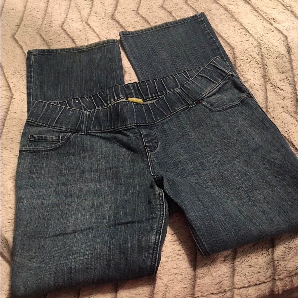 Old Navy flap pocket bootcut maternity jeans 14