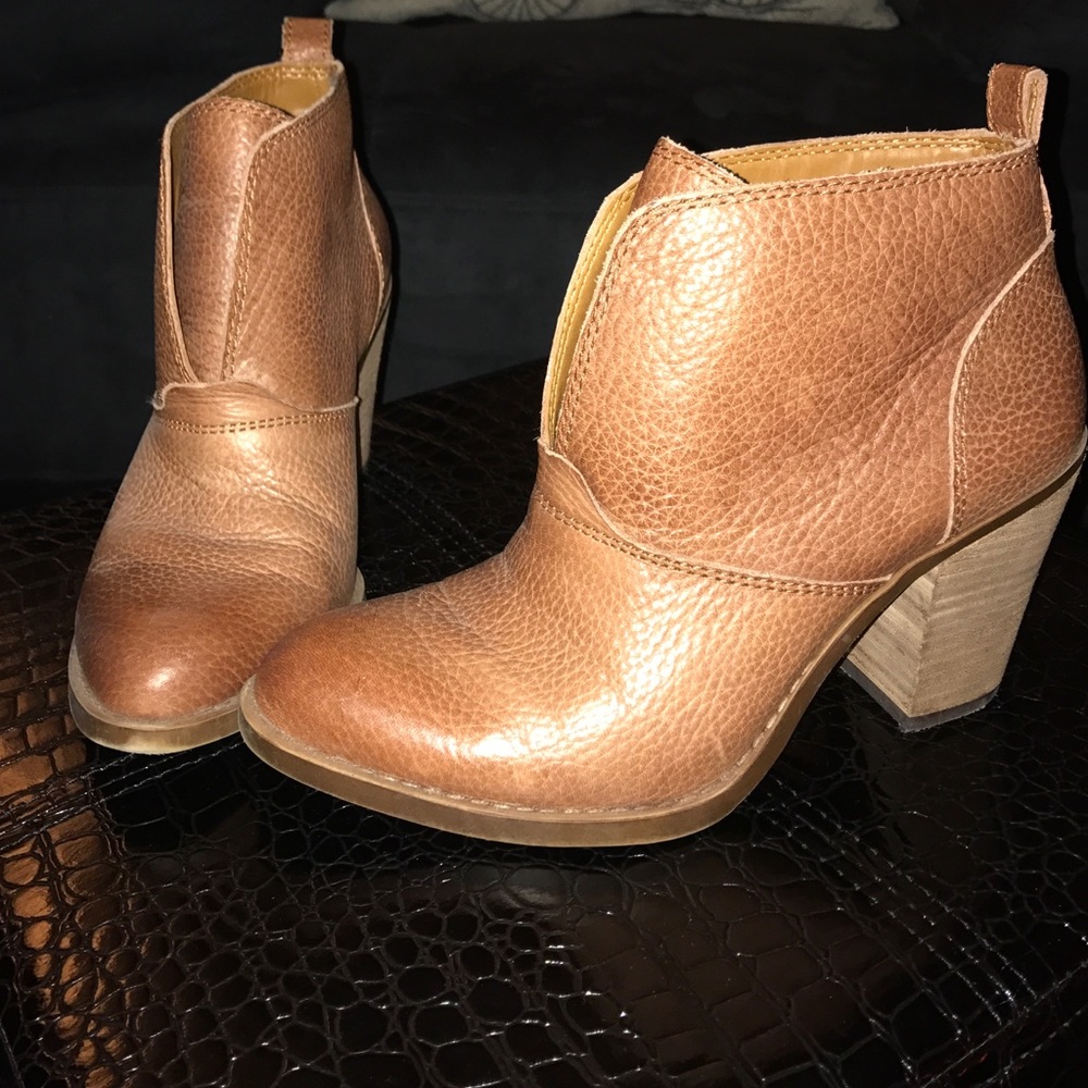 Lucky Brand Beige Ankle boots
