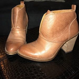 Lucky Brand Beige Ankle boots