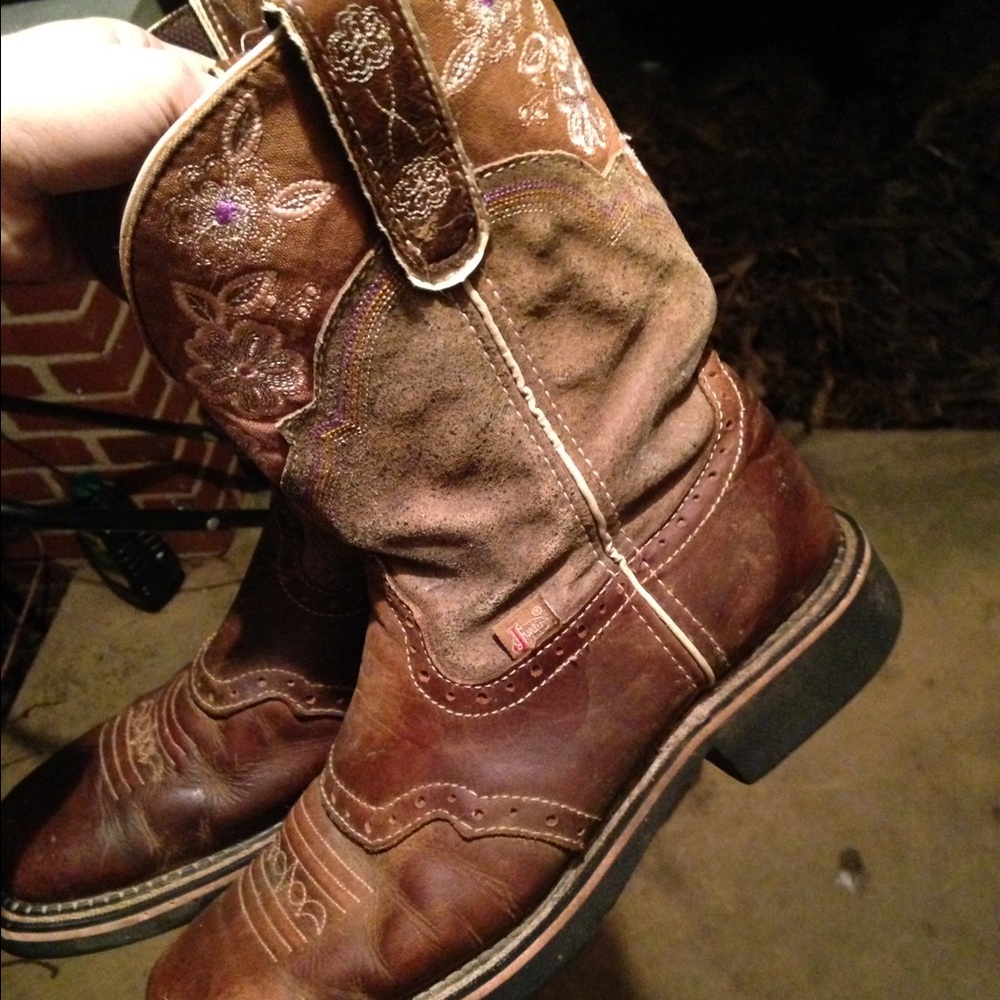 Justin Gypsy square toe boots