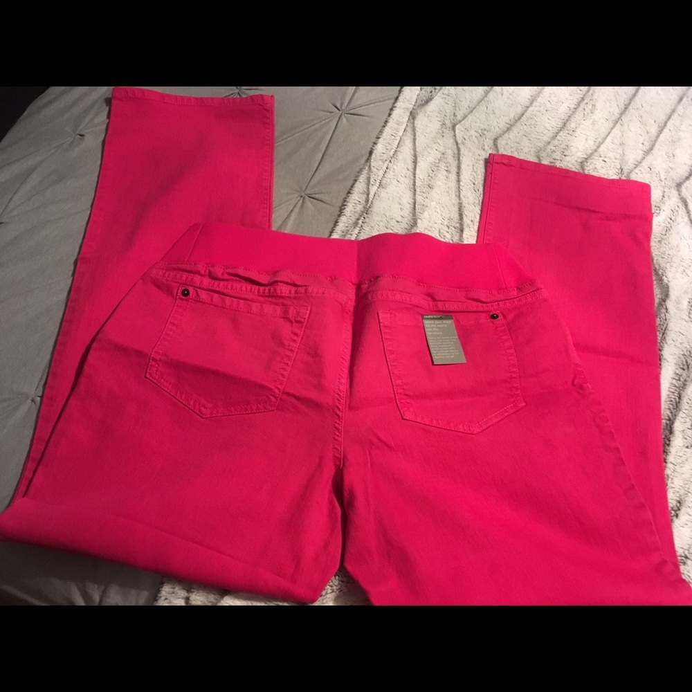 NWT Liz Lange maternity bright pink jeans 14