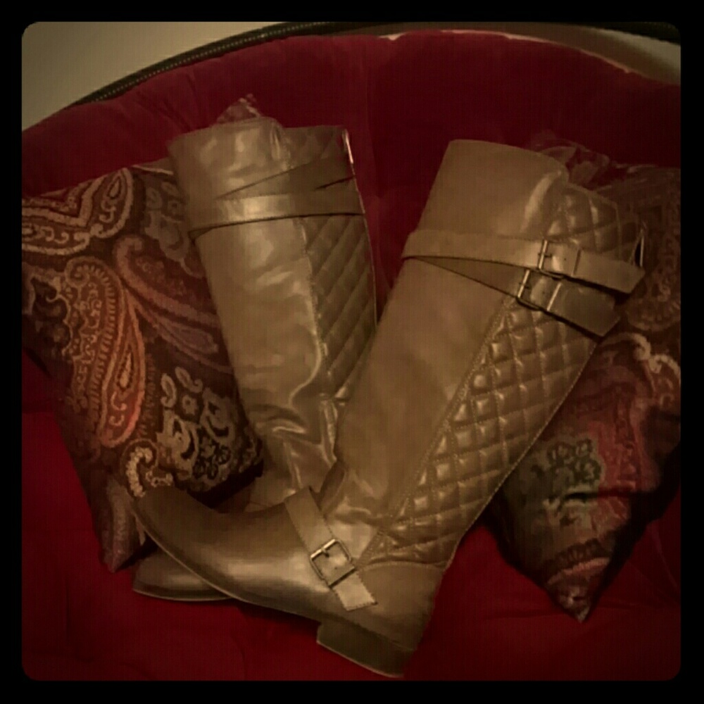 Steve Madden Calinda Riding Boots