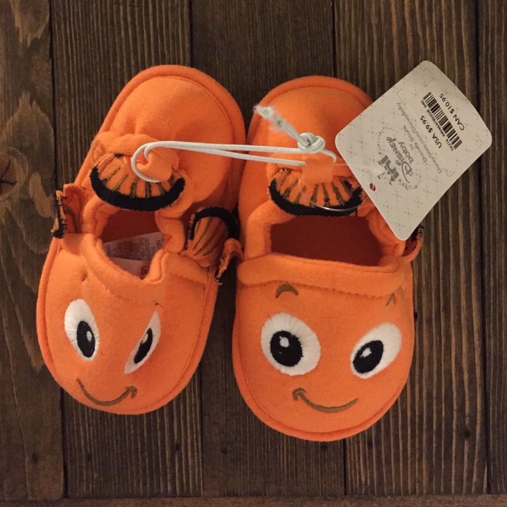 Disney Nemo slippers