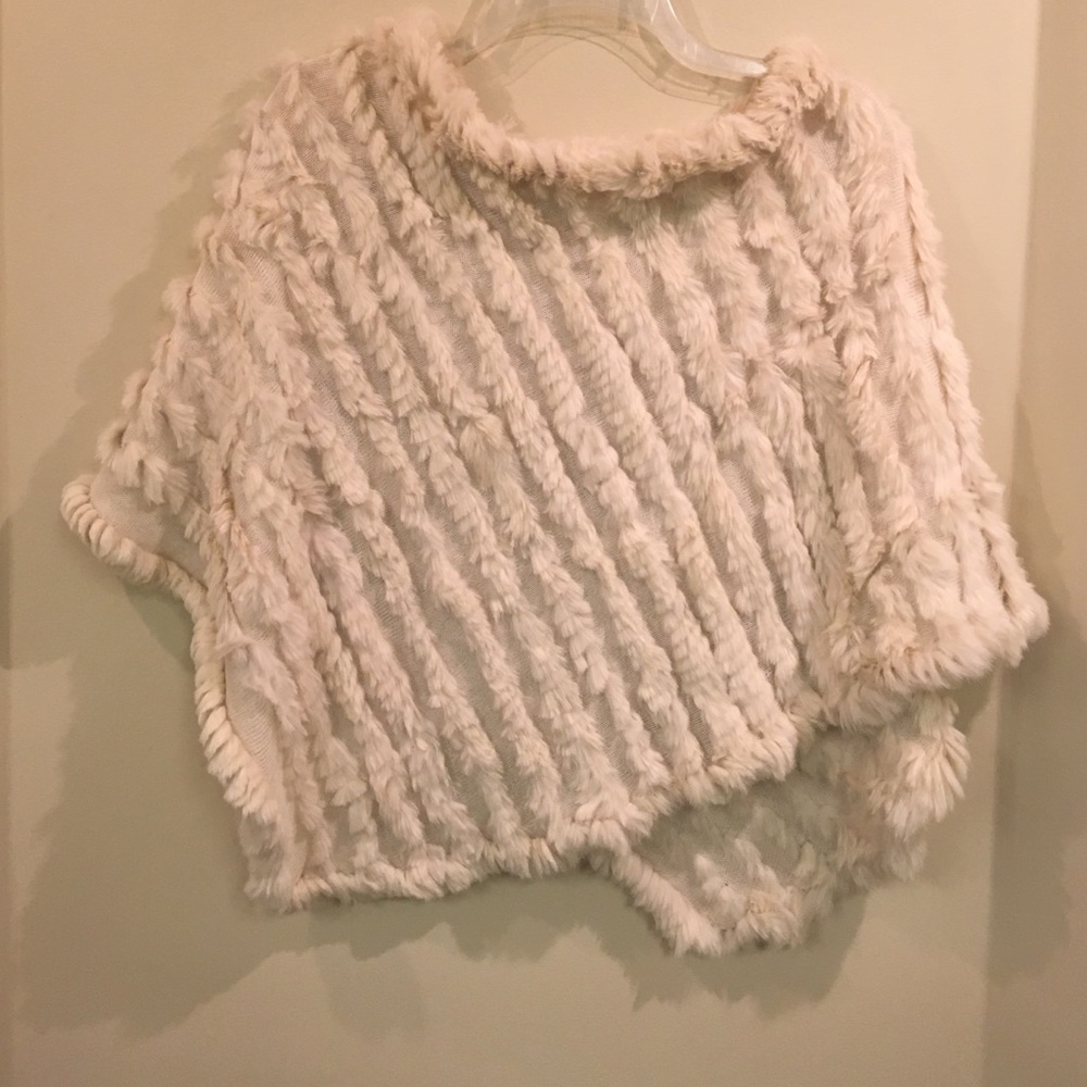 Fake fur cream poncho shawl
