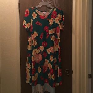 Lularoe floral Carly (offers welcome)