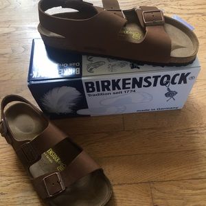NEW Birkenstocks! Men's size 10.