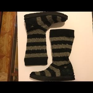 Ugg cable knit grey/black stripe sz 8