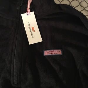 Vineyard Vines black fleece