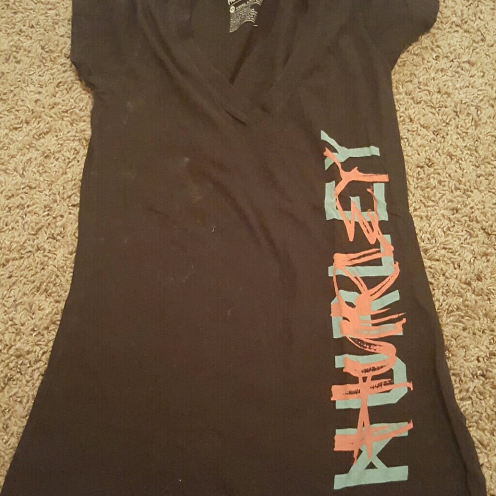 Hurley v neck