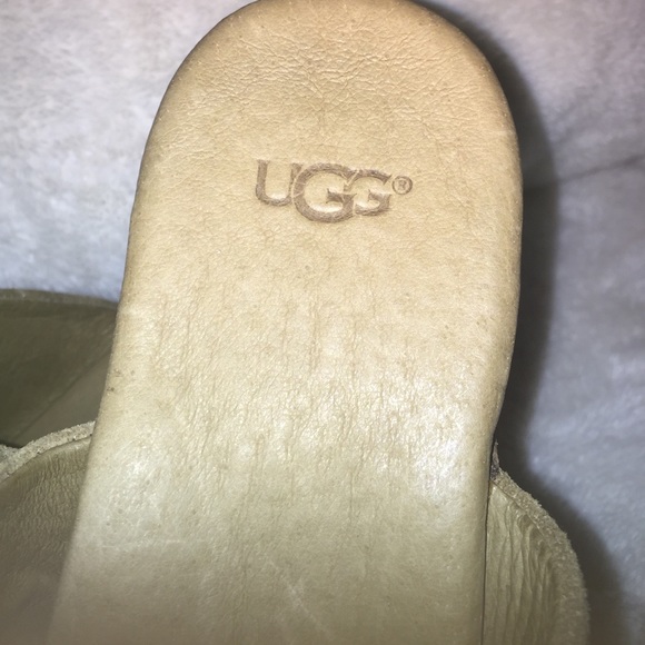 UGG suede slip on heels - Picture 3 of 4
