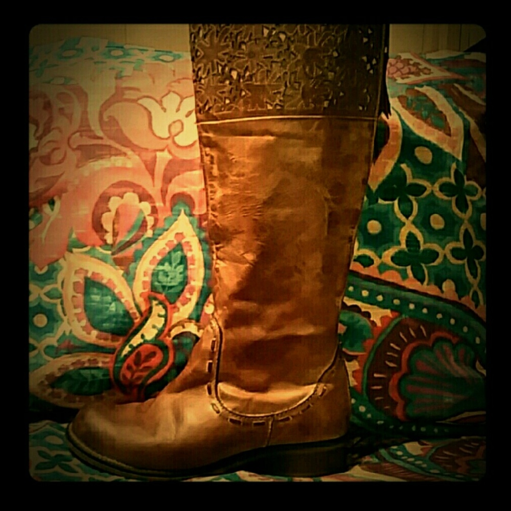 EXCELLENT SHAPE!! WAS $95 CORRAL RIDING BOOTS