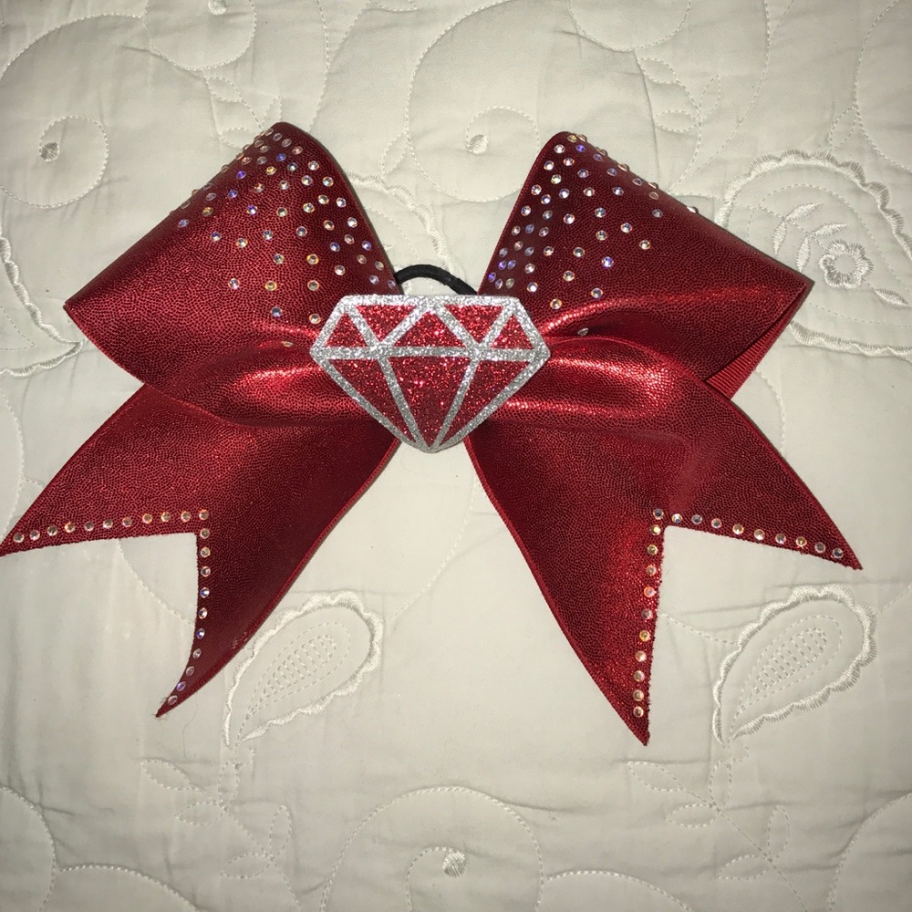 CALI CRYSTAL BOW