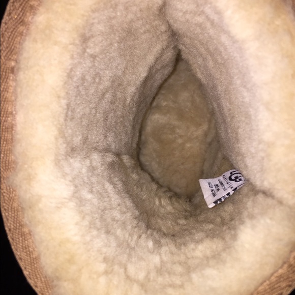Authentic Tan Uggs - Picture 3 of 4