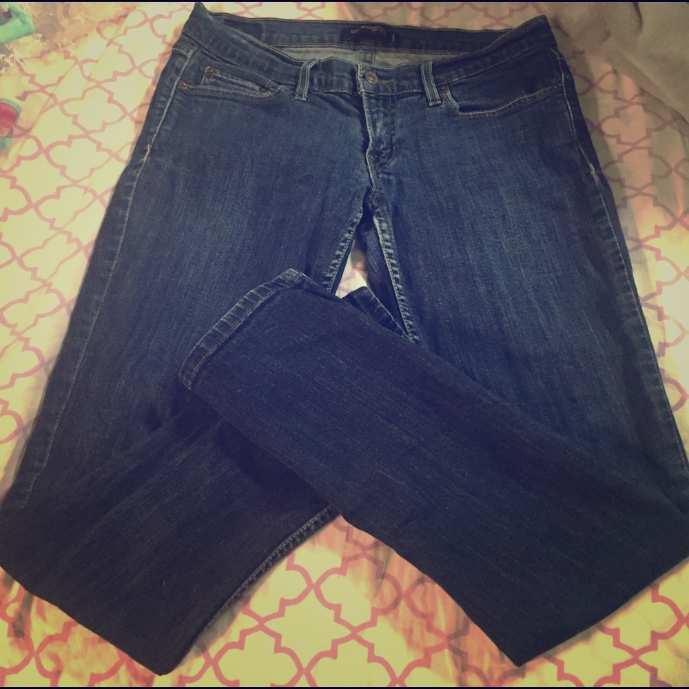 Women's Levis jeans
