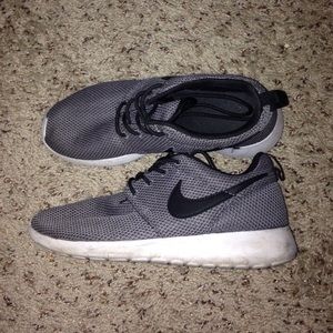 Nike Roshes