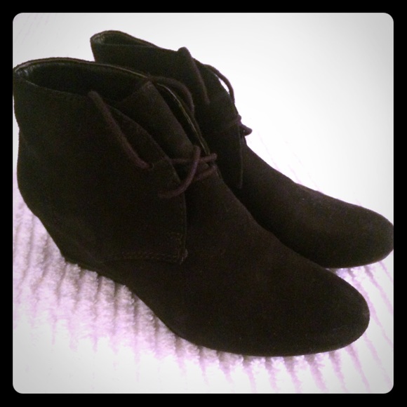 Nine West Shoes - Black size 7.5 Nine West suede booties/boots