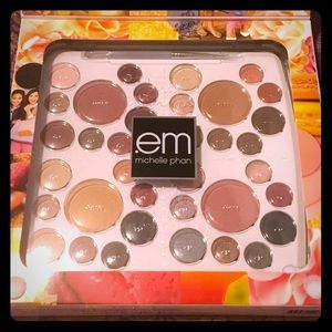 .em MICHELLE PHAN THE LIFE PALETTE