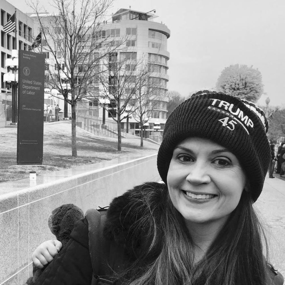 Meet your Posher, Holly