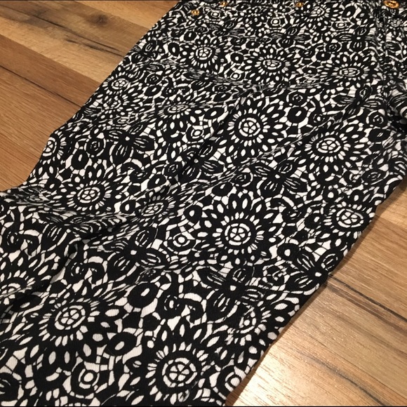 7 for All Mankind Printed Jeans - Picture 3 of 4