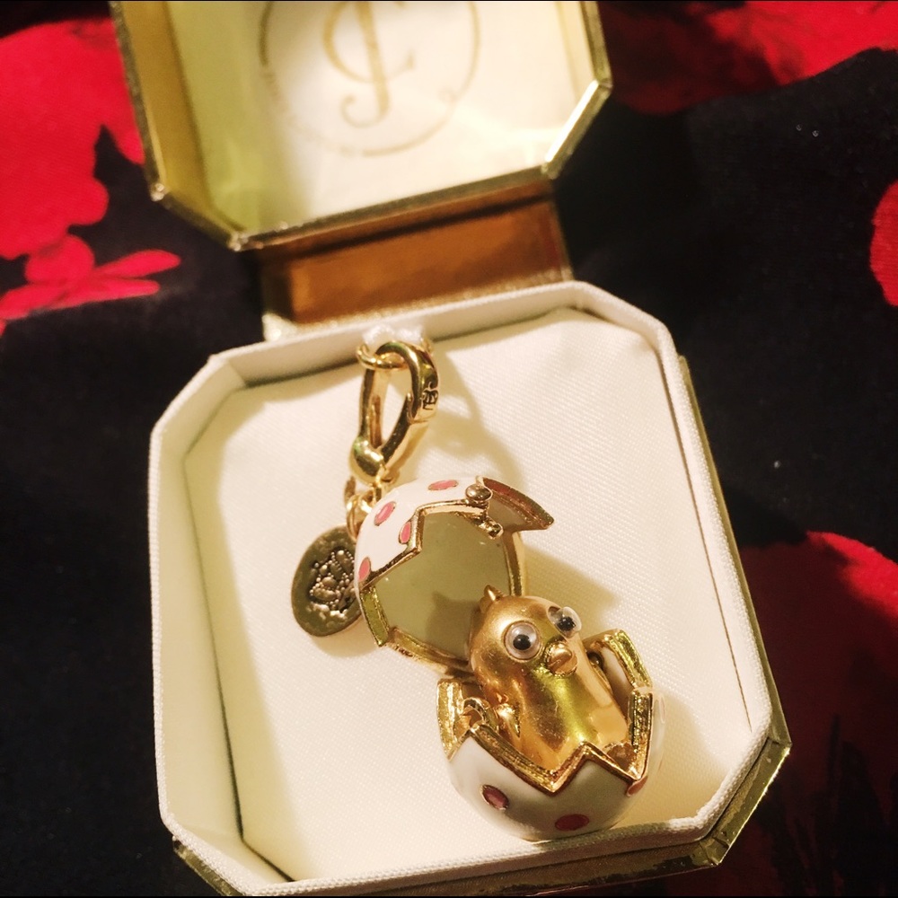✨Juicy Couture Limited Edition "Just Hatched"Charm