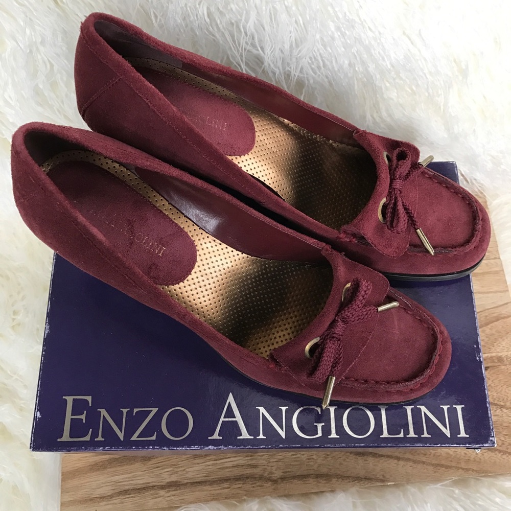 Enzo Angiolini Suede Wedge heels
