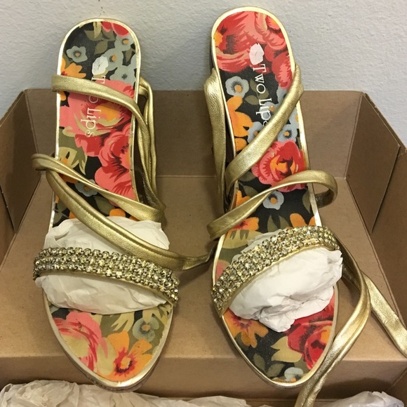 Gold leather wrap wooden wedges - Picture 2 of 8