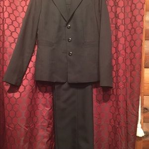 Evan Picone suit