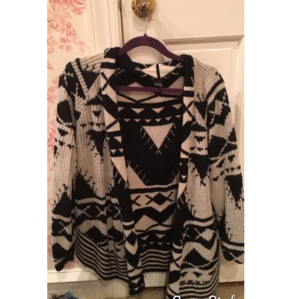 Patterned B&W Cardigan
