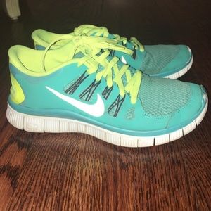 Nike Free runs 5.0 size 7.5. Great condition!