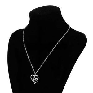 🆕Trendy Mother's Day Heart Shaped Necklace!