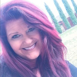 Meet your Posher, Roxanne